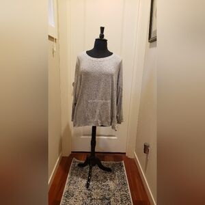 Cupio Womans Casual Gray Knit Top With Kangaroo Pocket